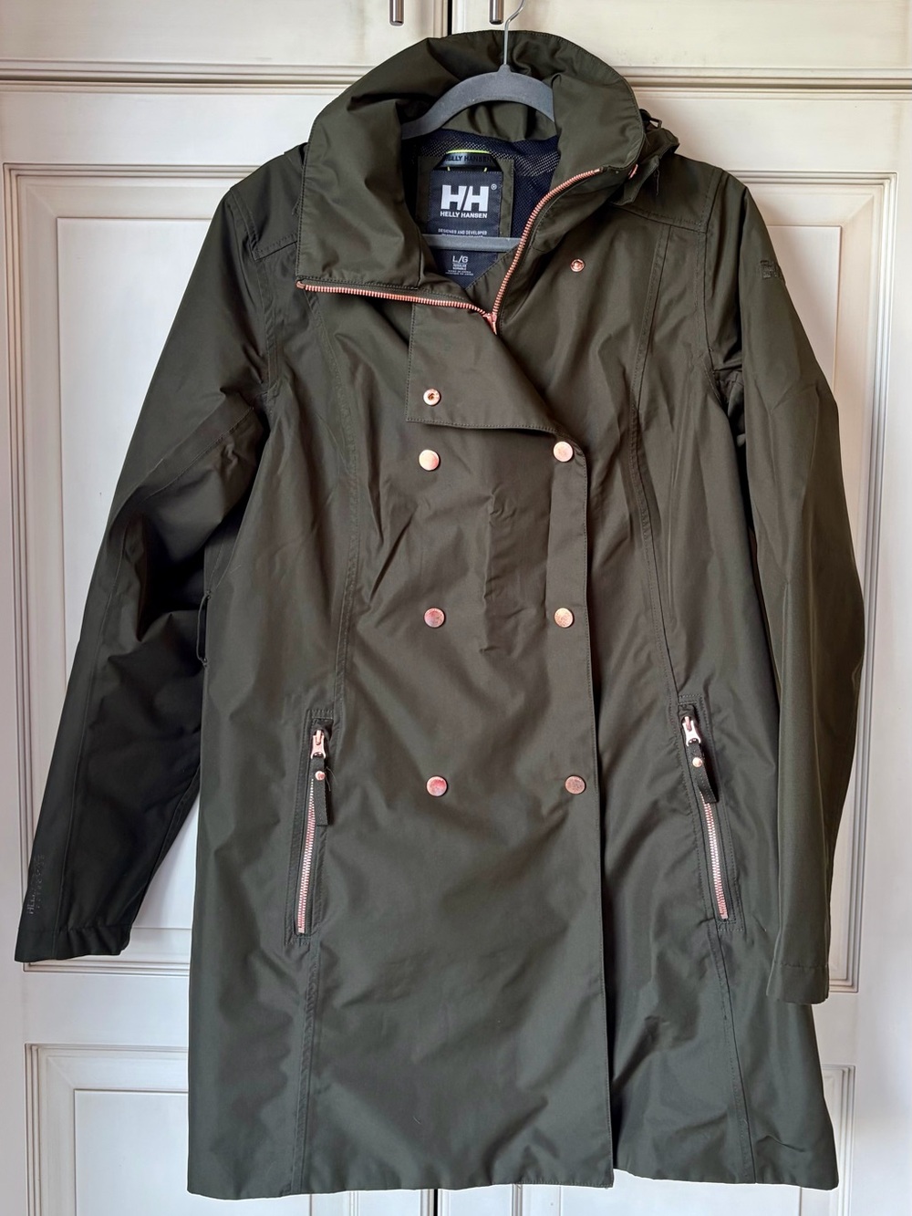 Helly Hansen Olive Green Women's Waterproof Coat with Rose-Gold Accent. Large
